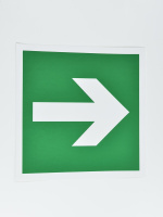 Знак E02-01 Направляющая стрелка