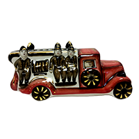 Скульптура Пожарная машина (гжель с позолотой)