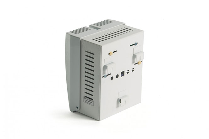 Скат-1200 М 12В, 2А, в режиме резерва до 3А, отсек под АКБ 1штх12В,7Ач источник питания