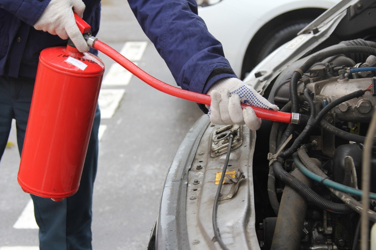 автомобильный огнетушитель