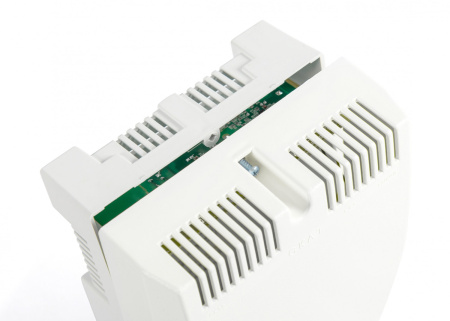 Скат-1200 Б 12В, 2А, в режиме резерва до 5А, отсек под АКБ 1штх12В, 7Ач, пластиковый корпус источник питания