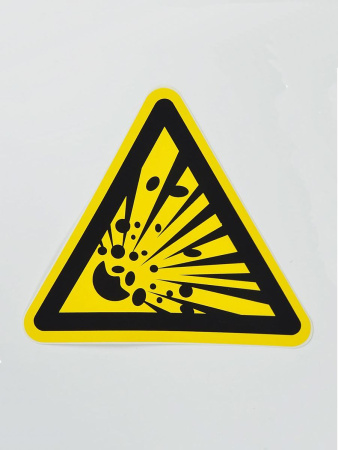 Знак W02 Взрывооопасно, 200х200х200