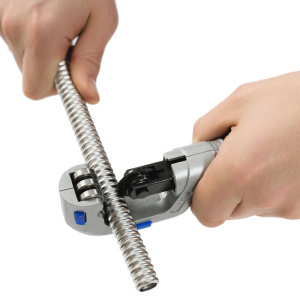 Труборез для гофрированной нержавеющей трубы СТ650 5-50 мм