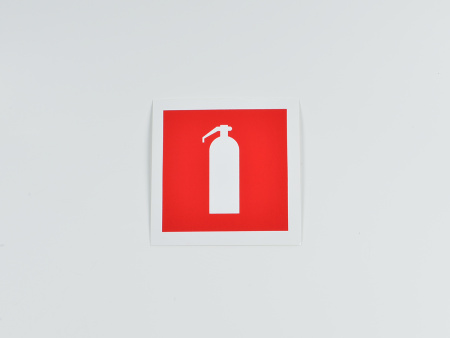 Знак F04 Огнетушитель на самоклеящейся фотолюминесцентной плёнке, 200х200 Знак F04 Огнетушитель на самоклеящейся фотолюминесцентной плёнке, 200х200