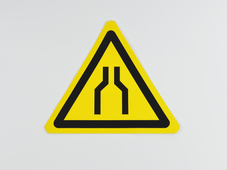 Знак W30 Осторожно. Сужение проезда (прохода), 200х200х200